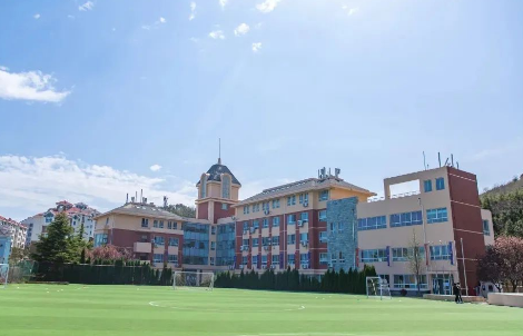 青島梅爾頓學校國際高中（A-level、國際藝術課程）2024年招生簡章！